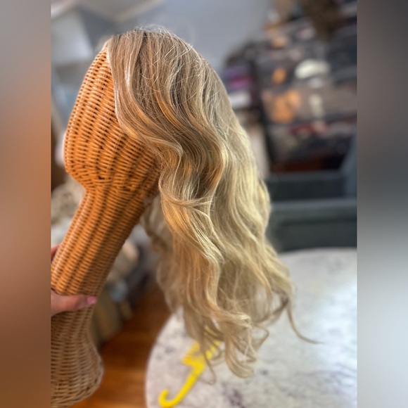 Raquel Welch Down Time SS Golden Wheat Lacefront 100%Handtied Plucked &Thinned - Picture 4 of 13